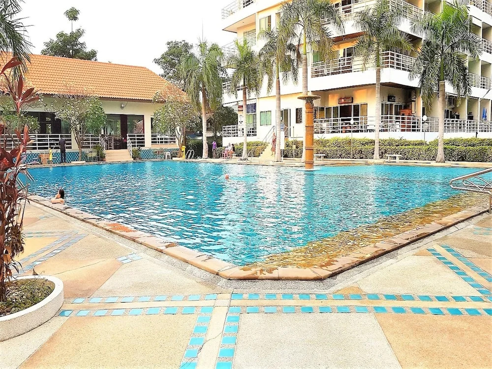 View Talay 5 Studio Apartment - Close to the Beach