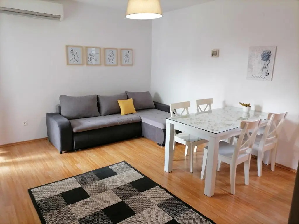 Apartments Dora Bibinje, 30m from the sea