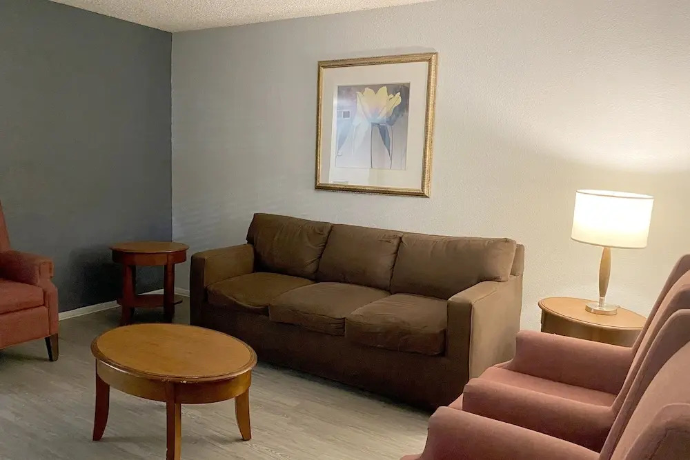 OYO Apartments at Eden Pointe