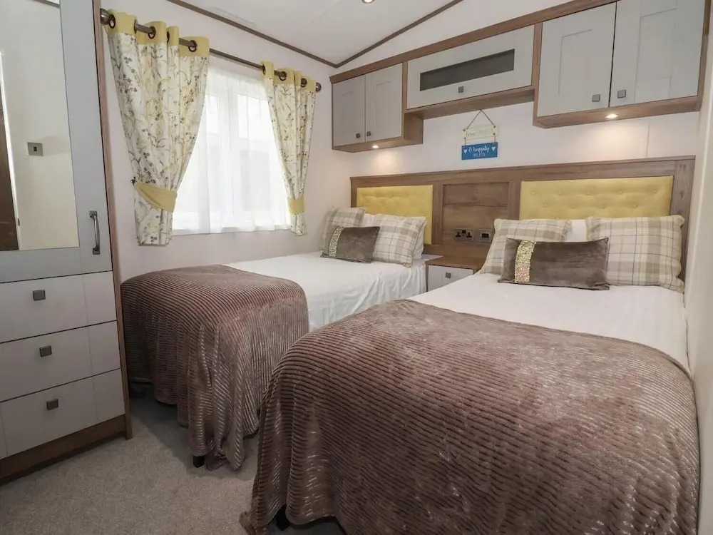Whispering Willows 2-bed Lodge in Scarborough