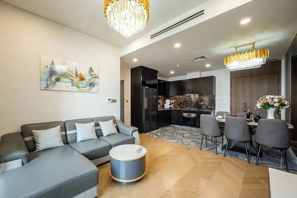 Eaton Park Riverside Luxury Vacation