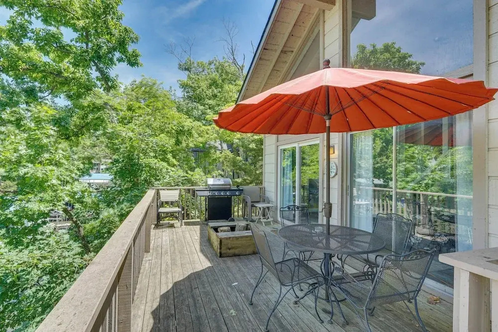 Private Dock & Resort Access: Margaritaville Cabin