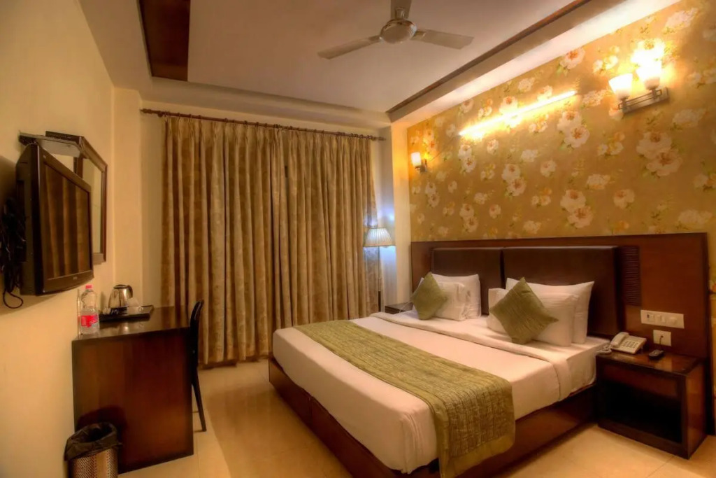 JPS RESIDENCY By ALPINE TREE