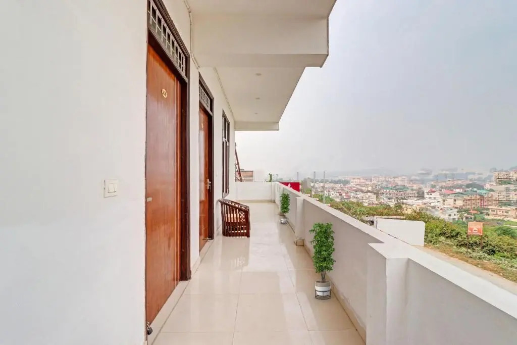 Collection O 70326 Hotel Premnagar Heights