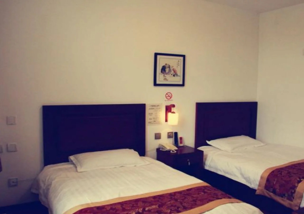 Hotel 66