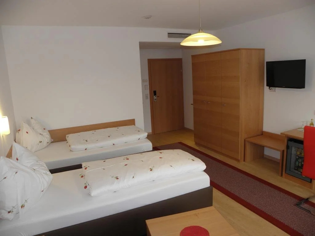 Hotel-Gasthof Stoff