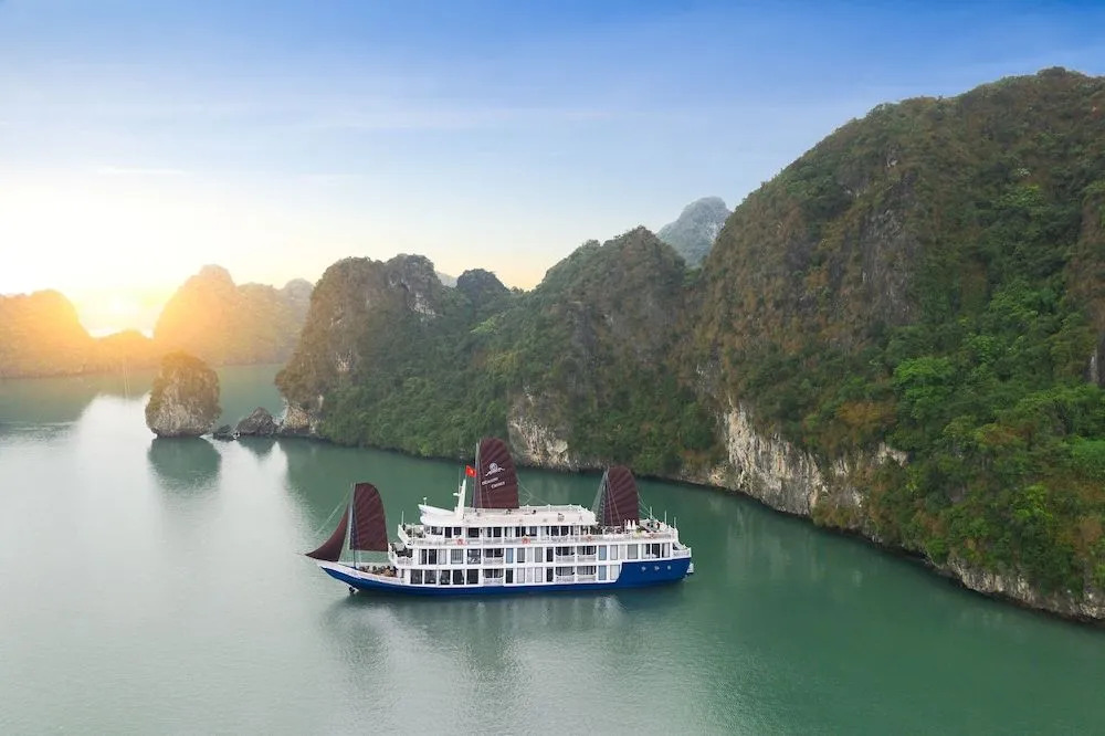 Lapinta Luxury Cruises