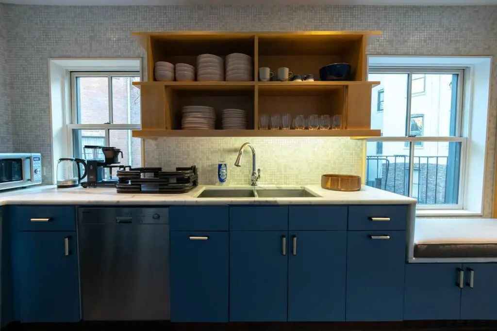 E10-3 I 3BR 2 5 Baths Designer East Village Townhouse Triplex
