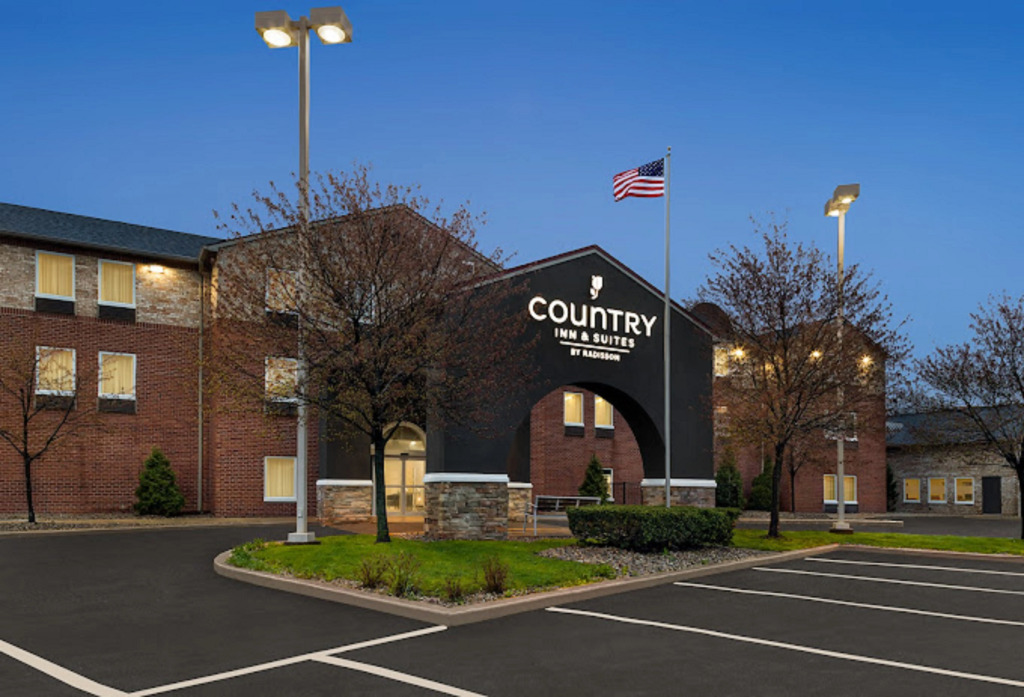 Country Inn & Suites by Radisson Benton Harbor-St Joseph MI