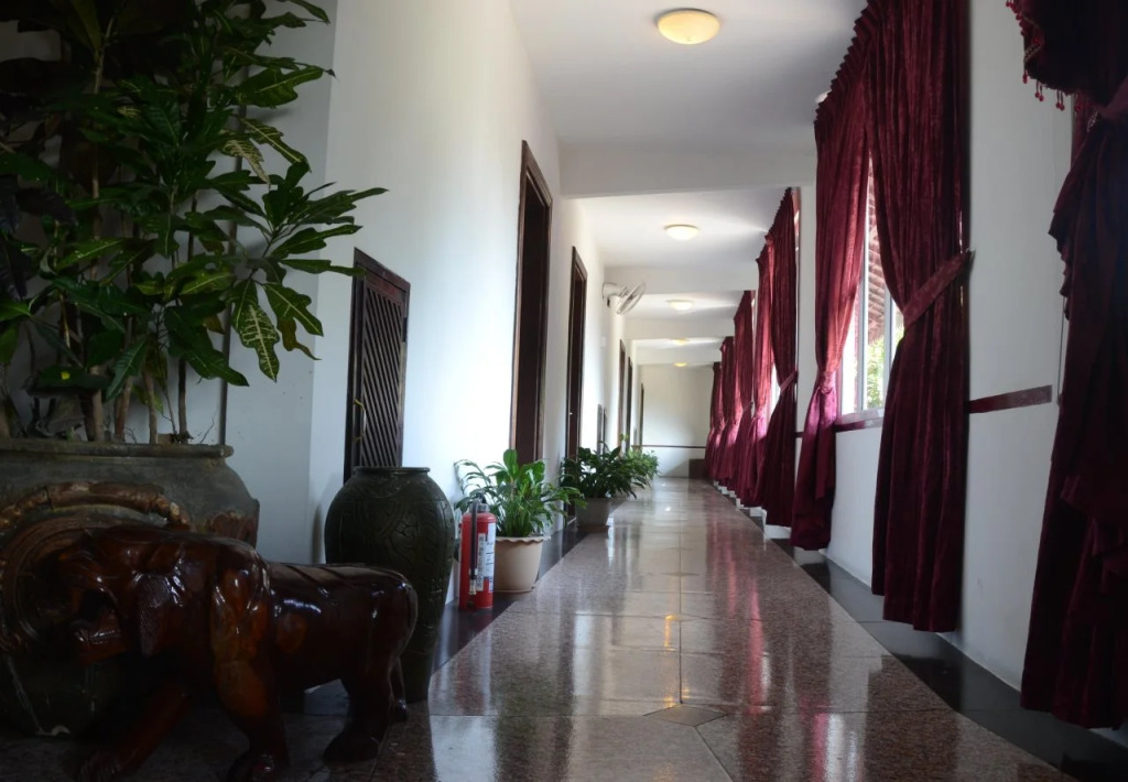 Regal Central Hotel