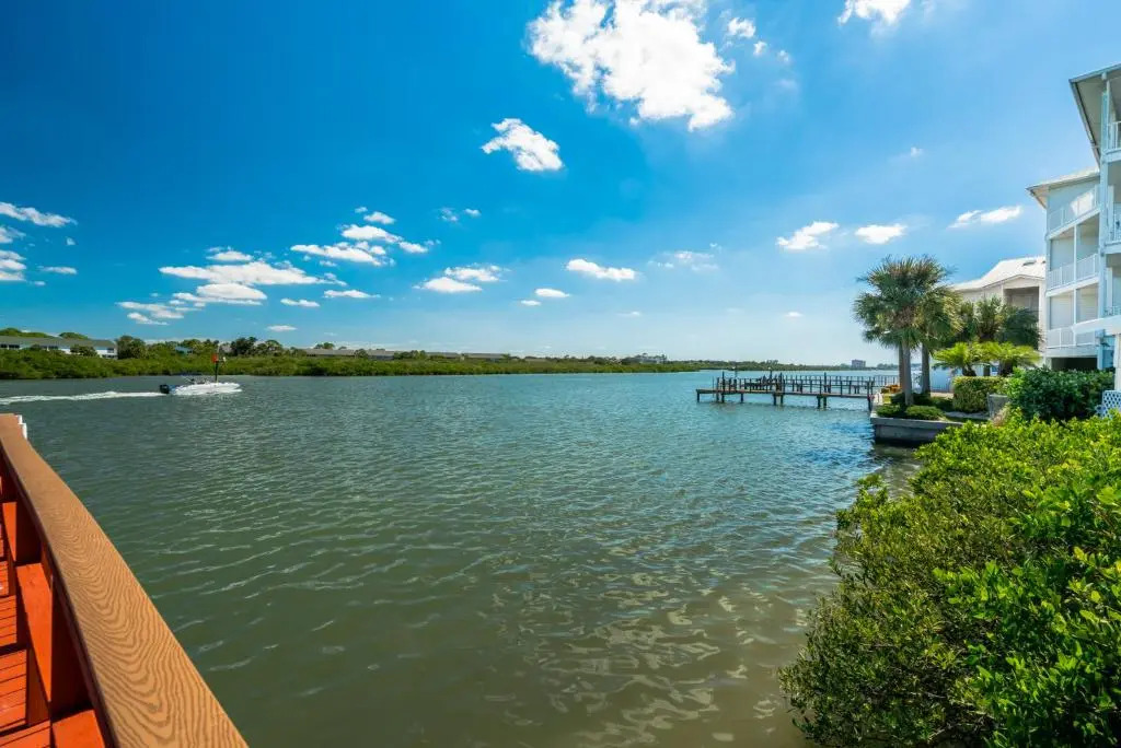 Seashell 19, 2 Bedrooms, Pool Access, WiFi, Sleeps 6, Walk to Beach