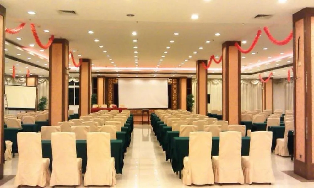 Fishermen's New Village Huidong Hotel