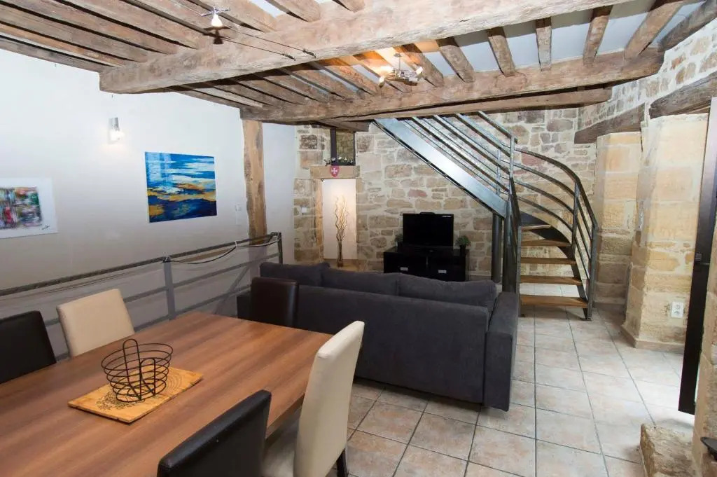Sarlat, centre historique, La Mirande, appartement de style, 5 pers