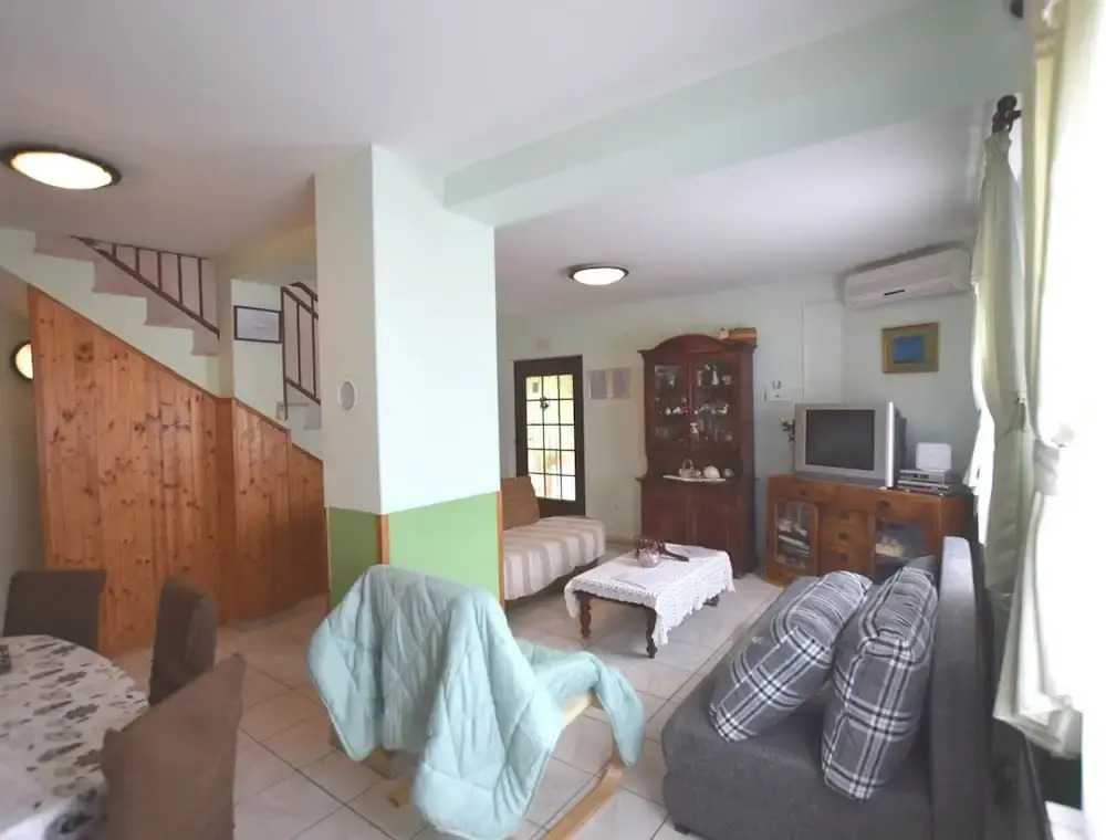 Comfortable Holiday Home Only 500m to the sea With Outdoor Kitchen, Wifi and Airco