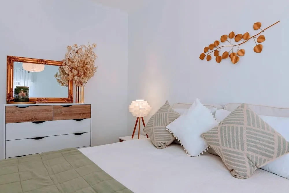 Holiday 1 Bed Apartment With Pool in Albufeira