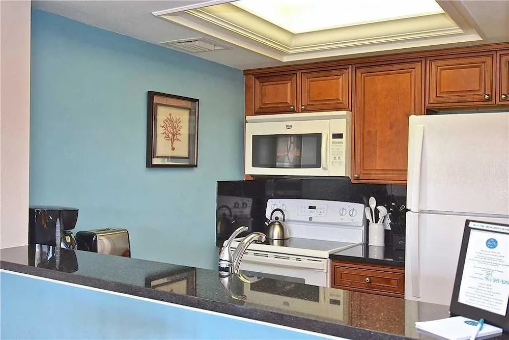 Palm Bay Club G34 - One Bedroom Condo