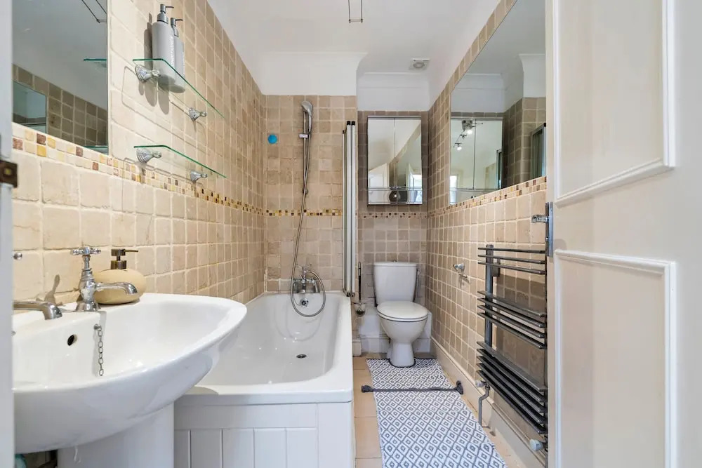 Charming London Apartment With 2 Bedrooms