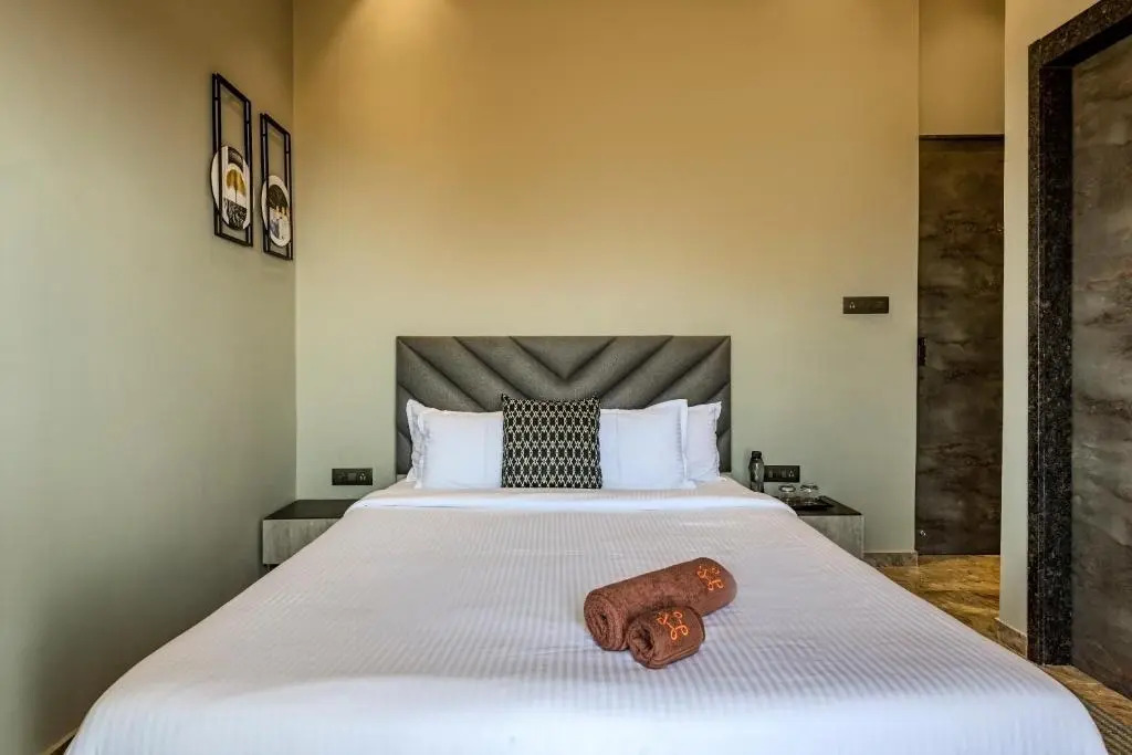 SaffronStays HeavOne Penta, Lonavala