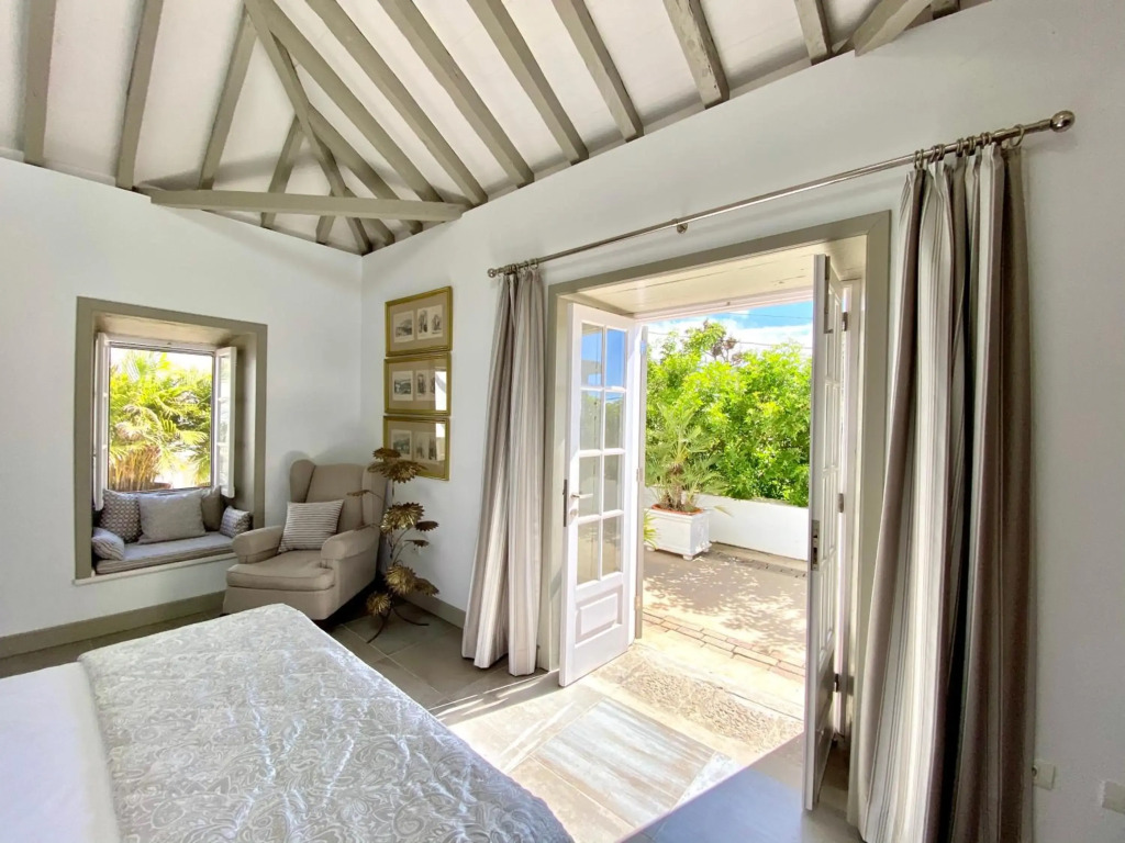Exclusiva Casa Canaria con Magníficas Vistas al Mar