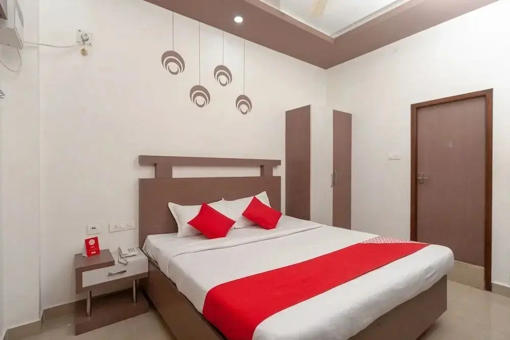 MM Residency By OYO Rooms
