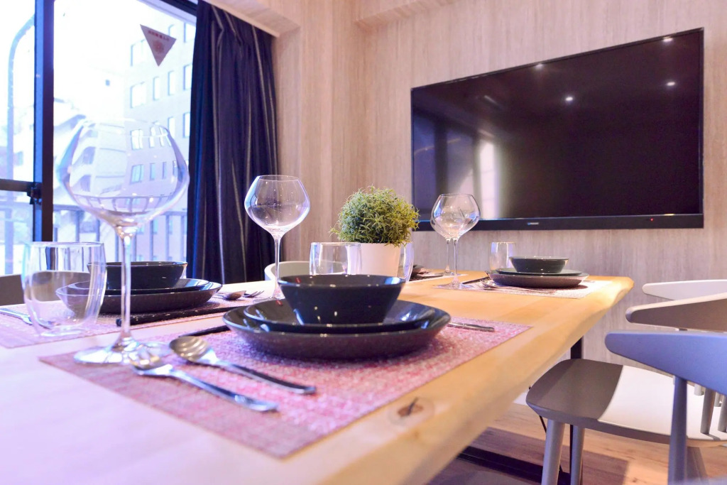 Lux 2Br Penthouse Imperial Palace 7Pax 3Mins Sub