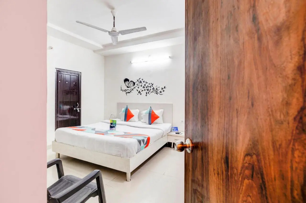 FabHotel Himanshi
