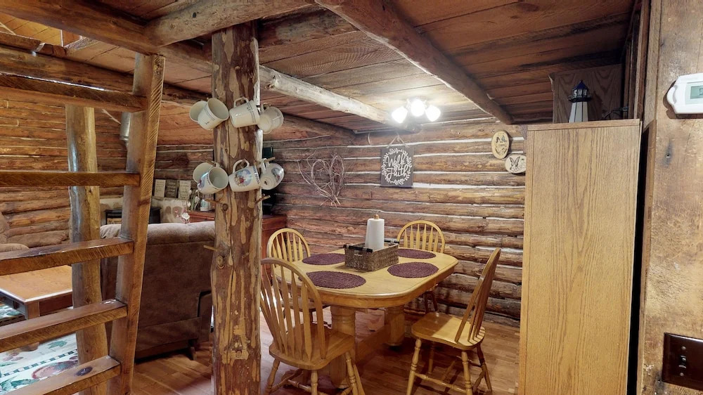 Stunning Apple Lane Log Cabin