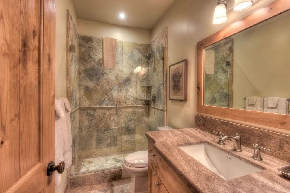 Ridge Court Barrel Relax in Private Hot Tub