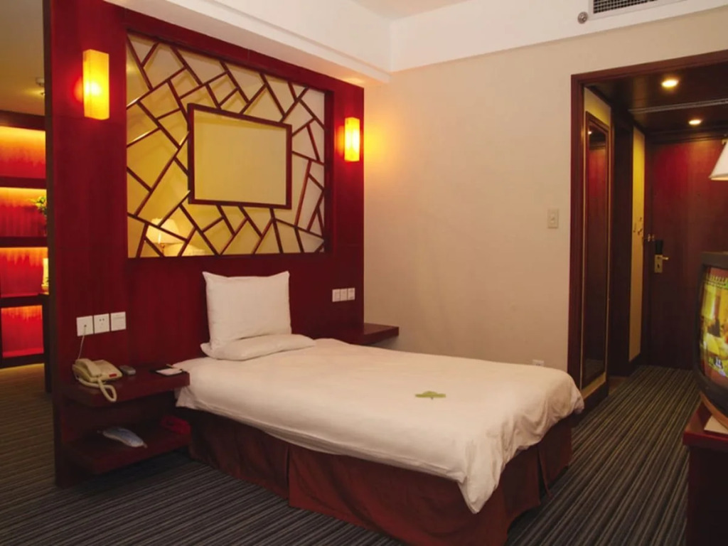 Maochen New Century Hotel