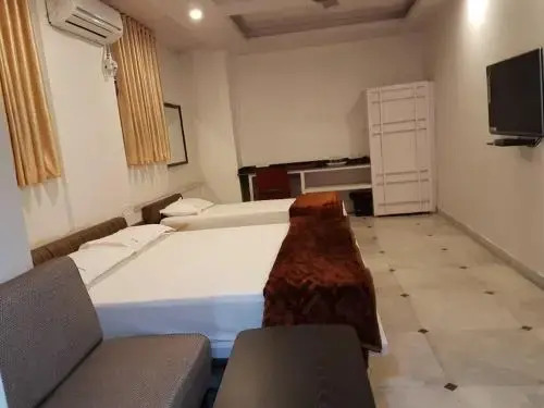 1/1 Park Street Hotel