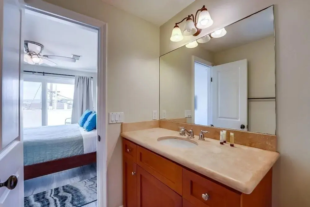 Bayview Veranda 3 Bedrooms 3.5 Bathrooms Apts
