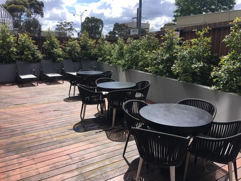 Melbourne Knox Central Apartment Hotel Official