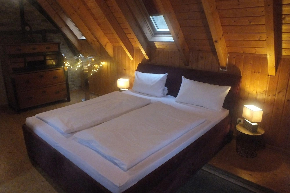 Rheinufer Lodge