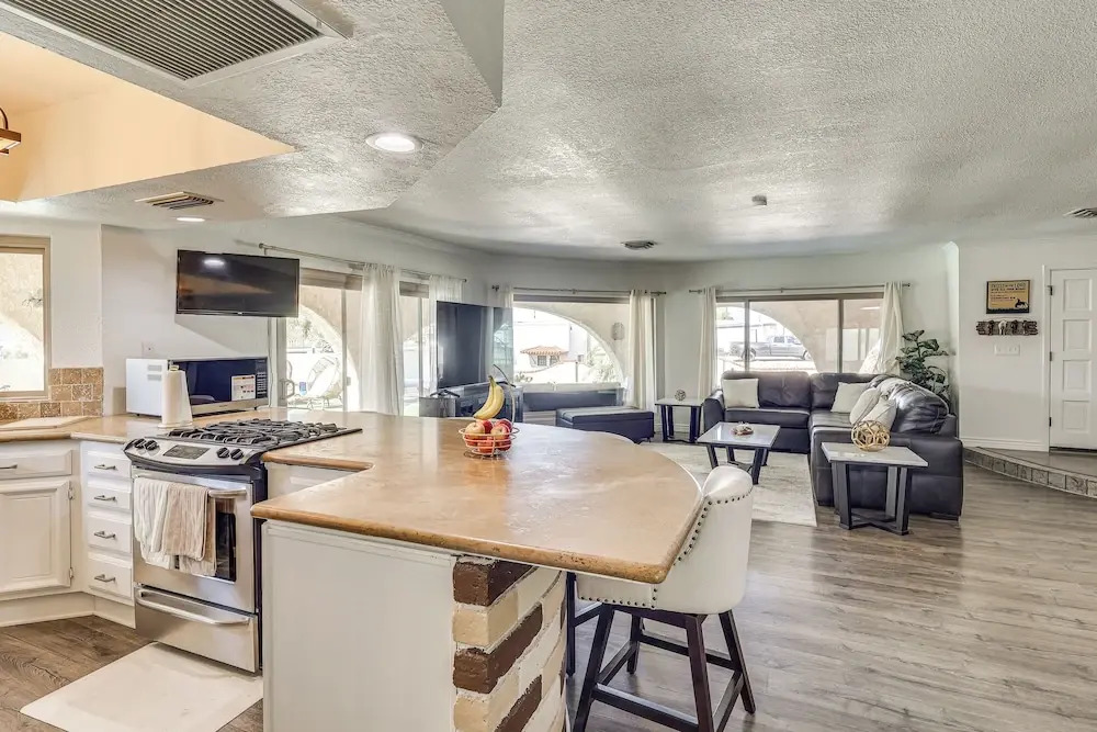Lake Havasu Home w/ Pool: 2 Mi to Boat Launch