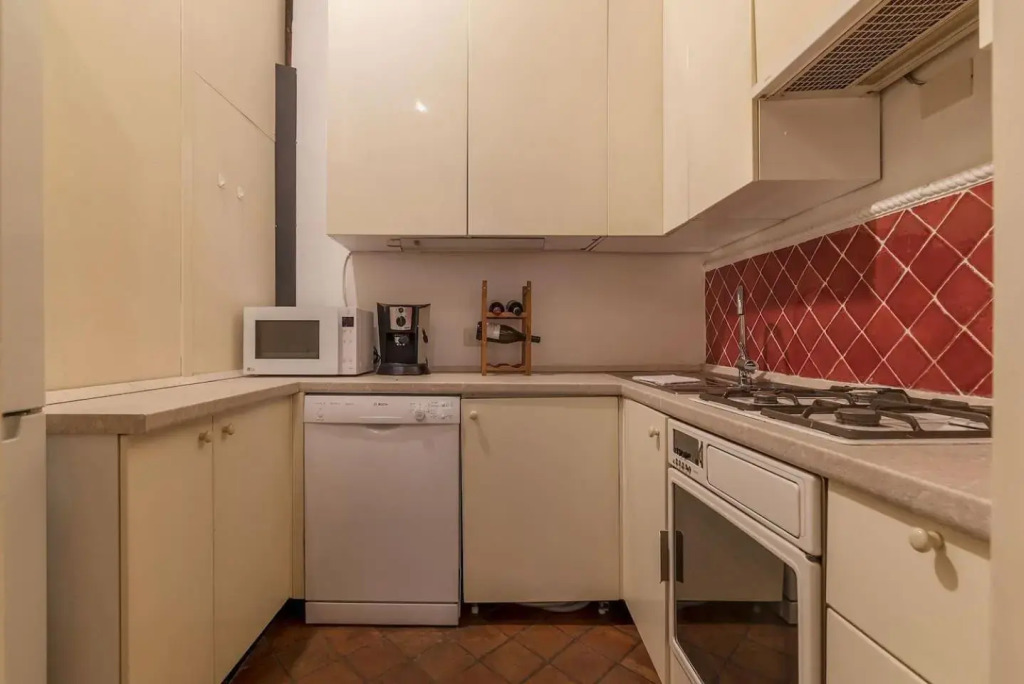 Unique Opportunity To Live in a Renaissance Palace - Ac/Wi-Fi