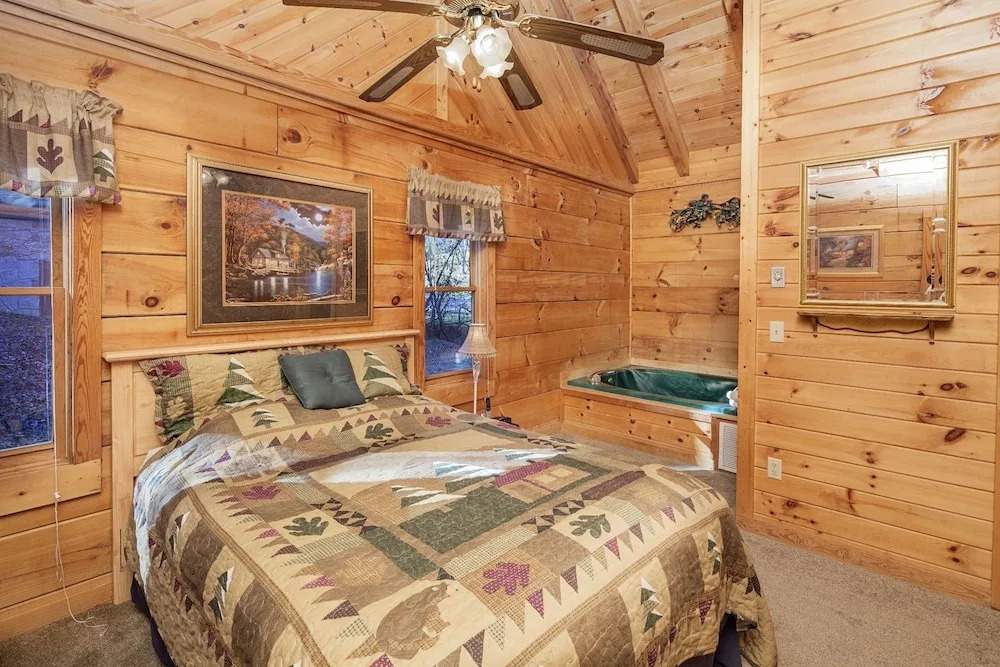 ER38B - Grandmas Hideaway - Great Location! Close to town cabin
