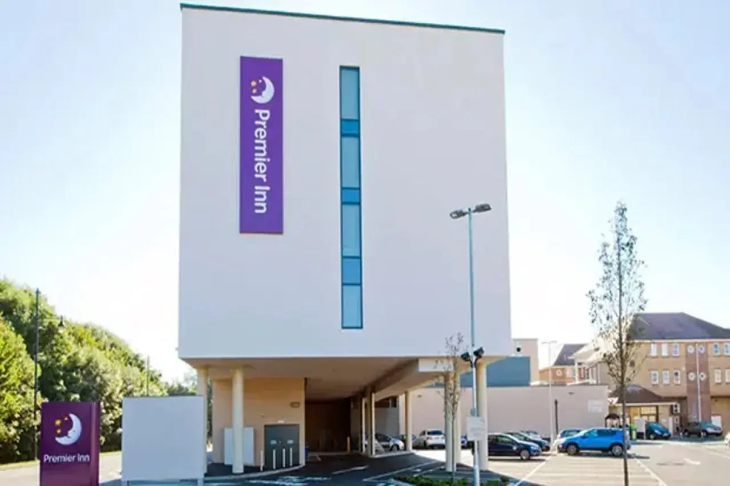 Premier Inn Staines Upon Thames