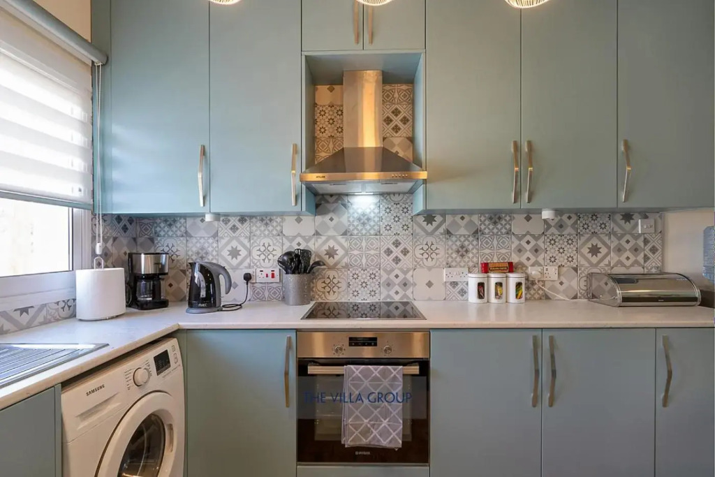 Thea Vista Apartment