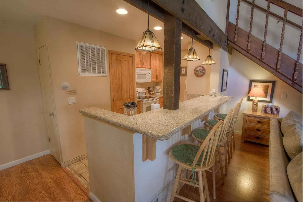 Bear Lake Hideaway by Lake Tahoe Accommodations