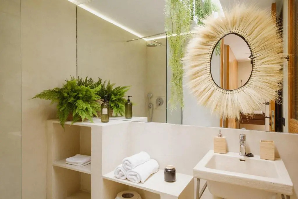 11 Holiday Homes