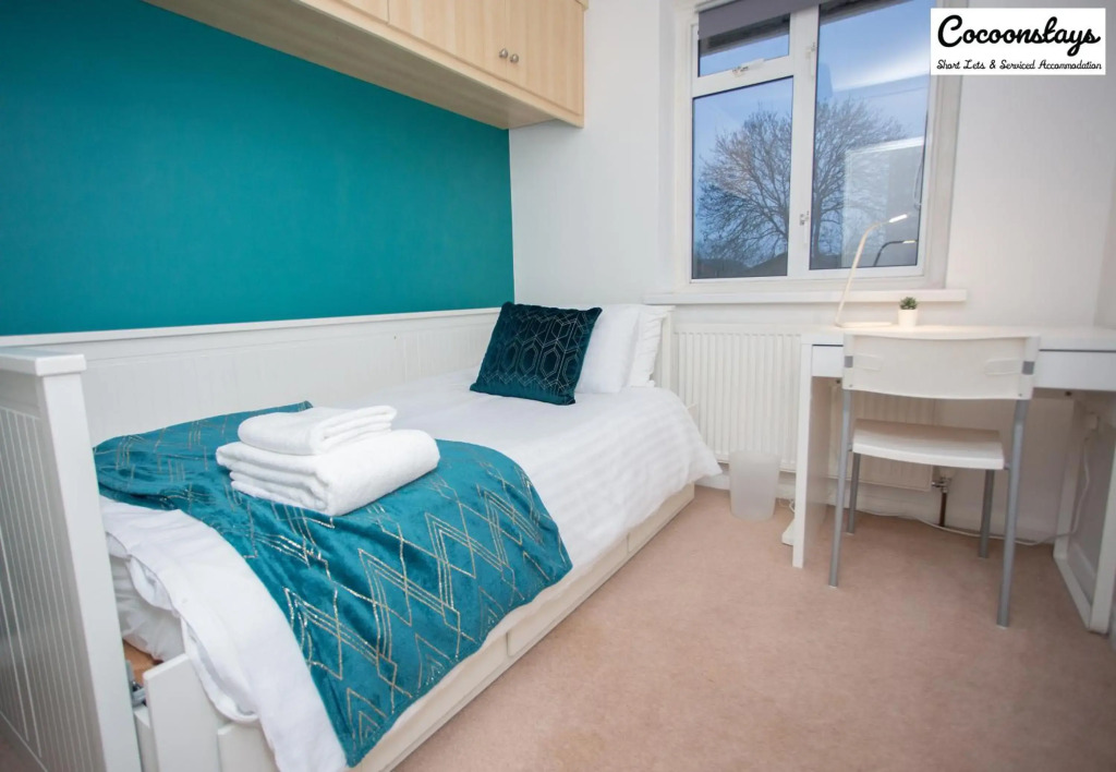Cocooonstays Short Lets & Serviced Accommodation Hayes