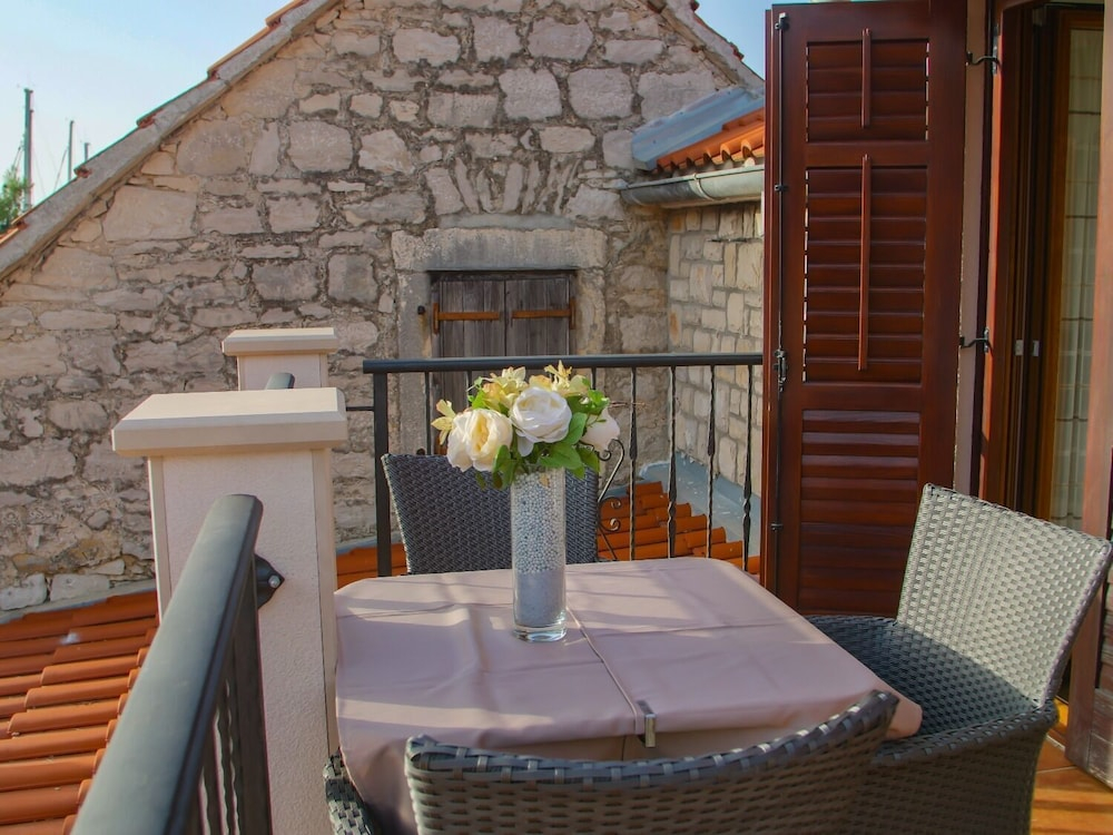 Apartments Daira