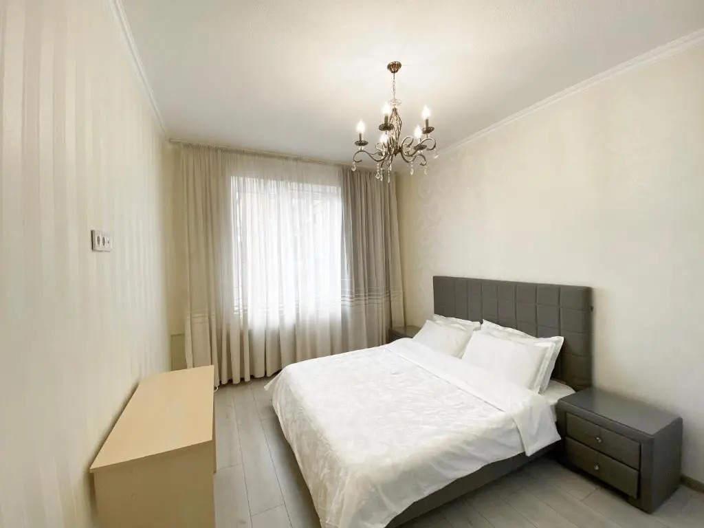 Lux 3-bedroom apartment in Most City area