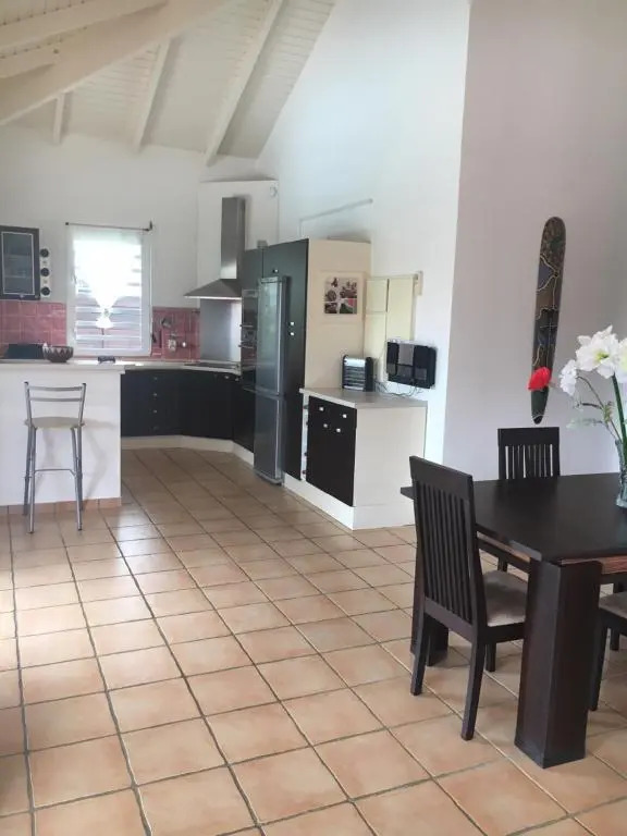 Villa de charme avec piscine residence securisee