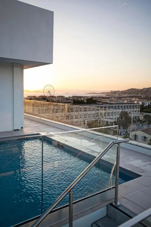 Superbe appart 3 p, 10 mn de la plage avec piscine et parking