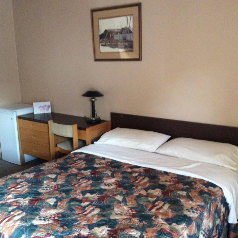 Parkwood Motor Inn