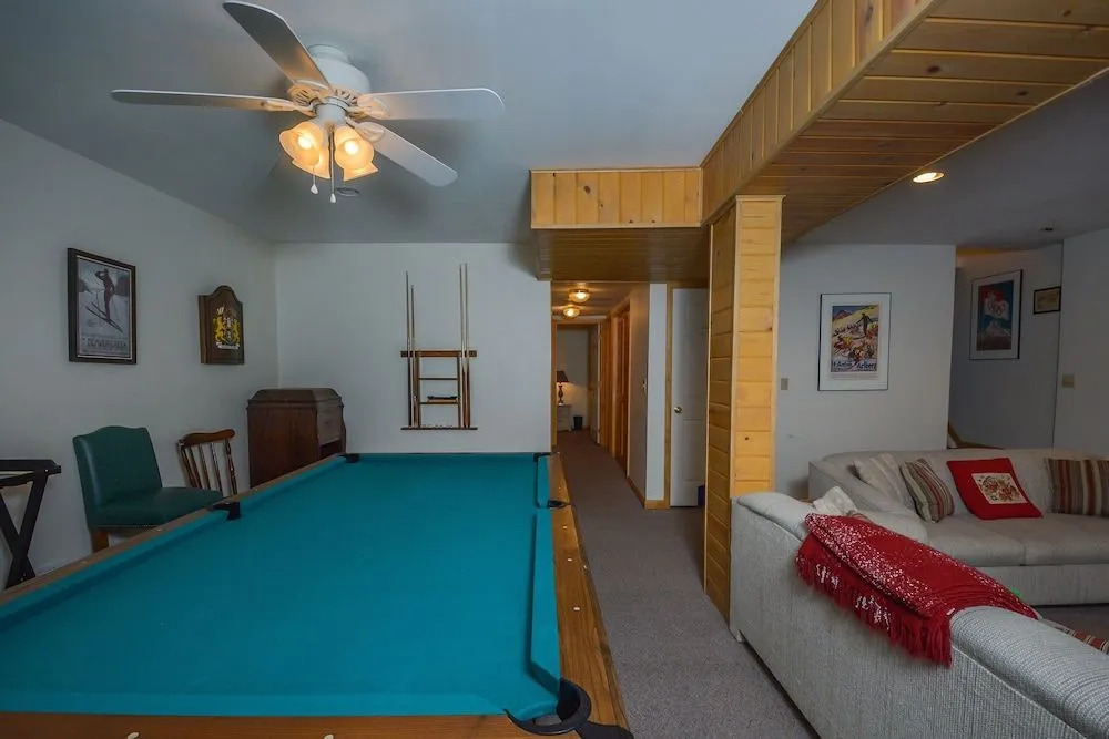 Swimming Bear Lodge