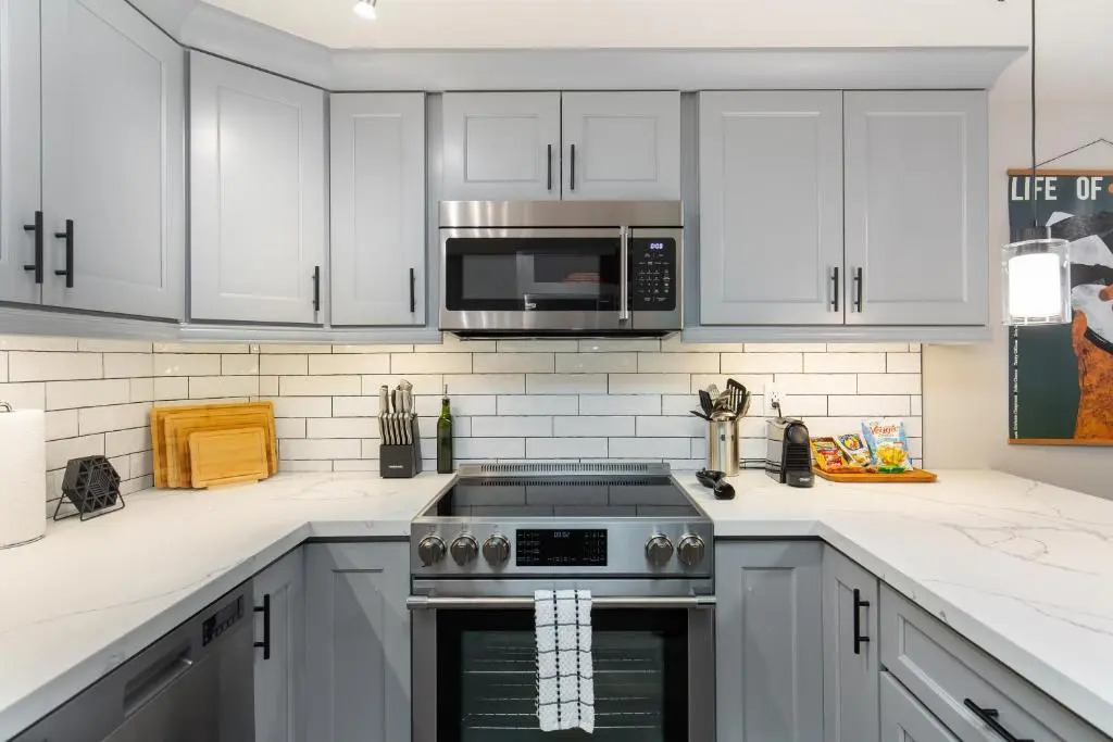 Madison Park Seattle with Outdoor Private Garden and Grill 1BR 1BA