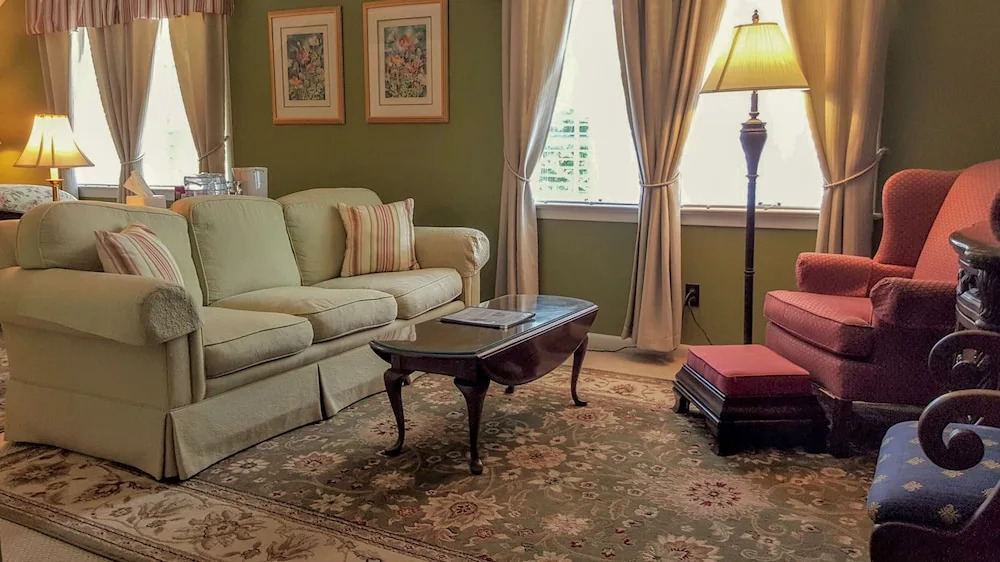 Andrew Morris House Bed and Breakfast