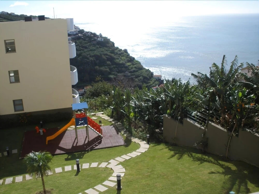 Plaza Bay Luxury Apartment with Swimming Pool